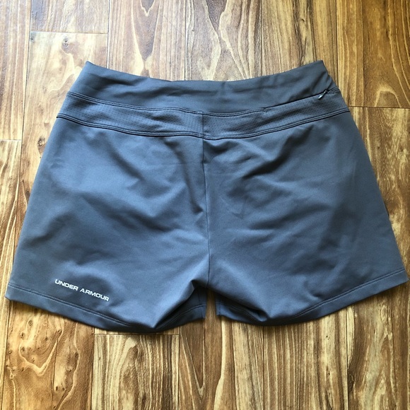 Under Armour active shorts - Picture 2 of 5